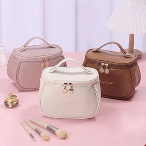 کیف ارایشی چرم